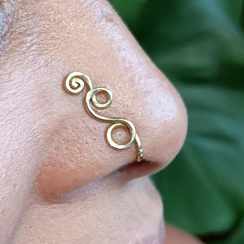 แหวนจมูกปลอมแบบตอกลาย 14K ทองช - Body Jewelry Septum บทวิจารณ์และราคา