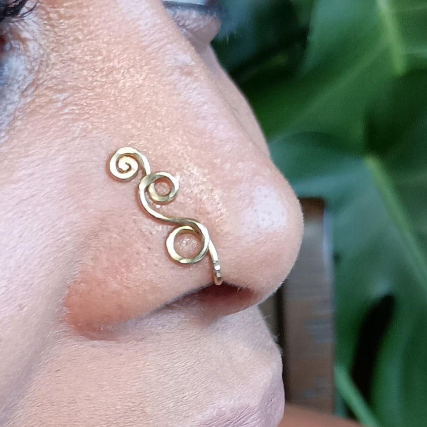 แหวนจมูกปลอมแบบตอกลาย 14K ทองช - Body Jewelry Septum บทวิจารณ์และราคา