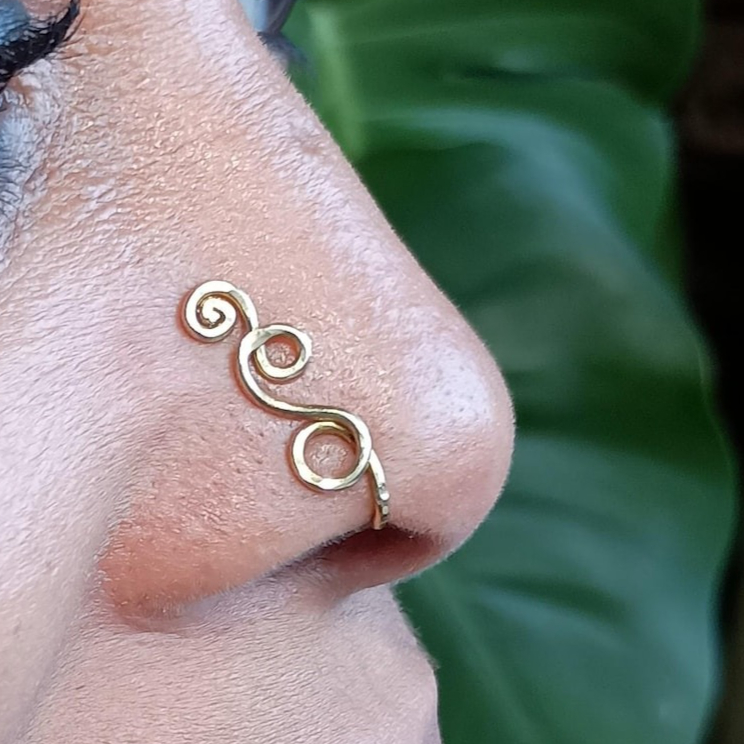 แหวนจมูกปลอมแบบตอกลาย 14K ทองช - Body Jewelry Septum บทวิจารณ์และราคา