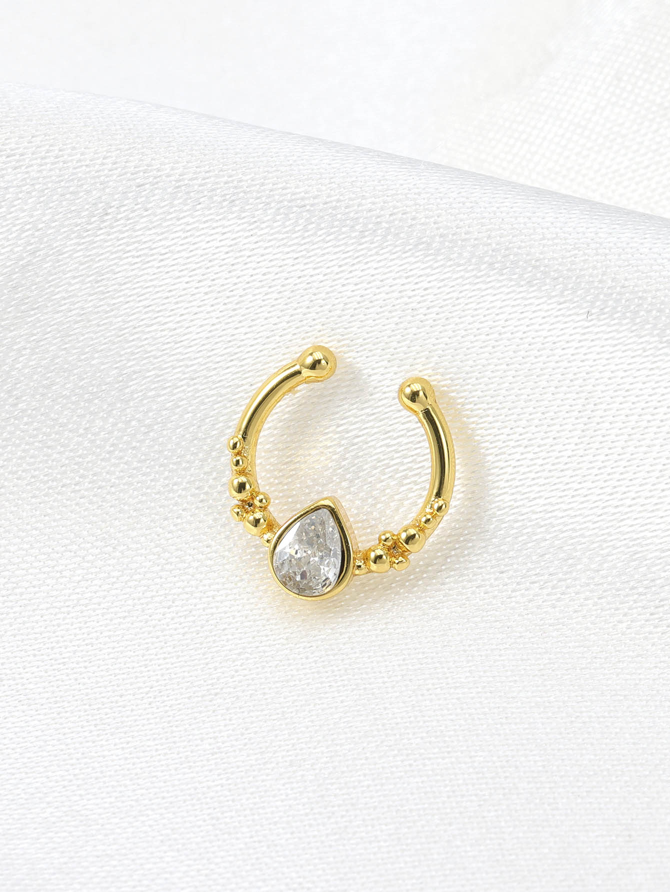แหวนจมูกปลอมรูปเกือกม้าทำจากสเ - Body Jewelry Septum บทวิจารณ์และราคา